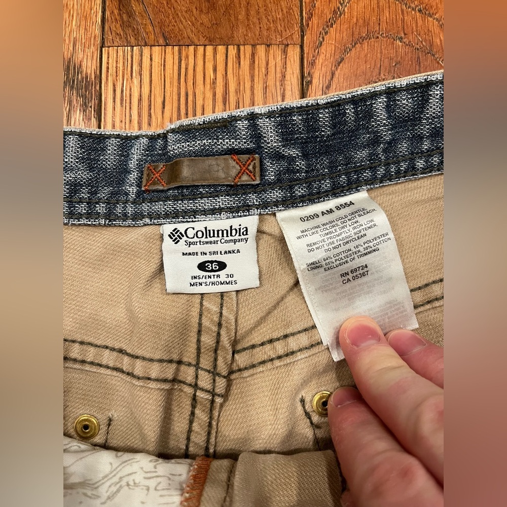 Rare design! Columbia Men's Tan Pants